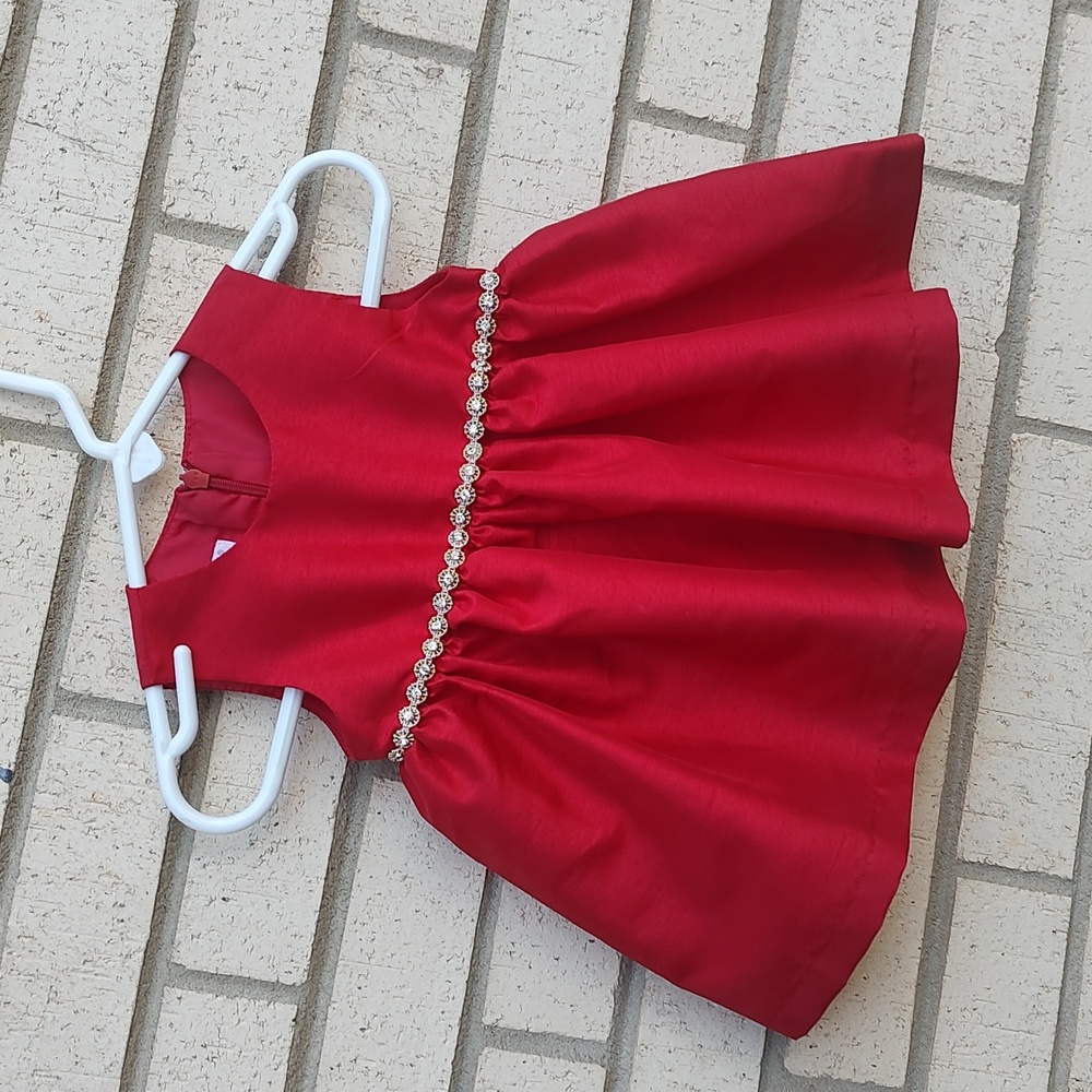 Red Dress - Picture 3 of 8